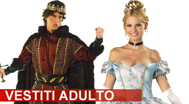 La foto mostra due vestiti di carnevale per adulti al carnevale di Napoli